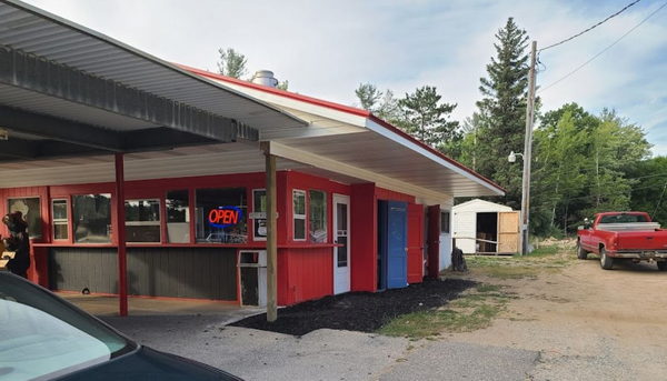 Big Rs Hogs & Dogs - Real Estate And Website Photo (newer photo)